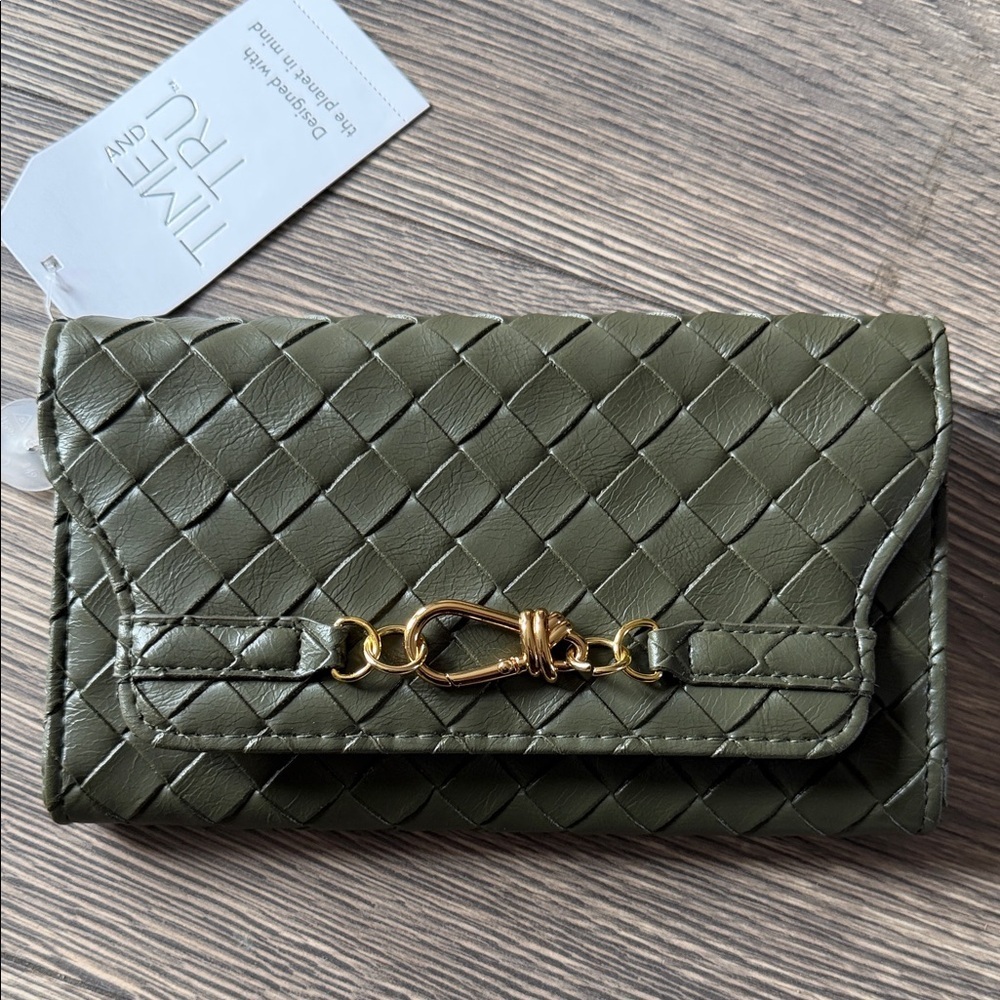 Time and Tru Olive Quilted Wristlet with Gold Accent